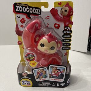 Little Live Pets Hug n’ Hang Zoogooz Mooki Monkey Interactive Sounds & Reactions